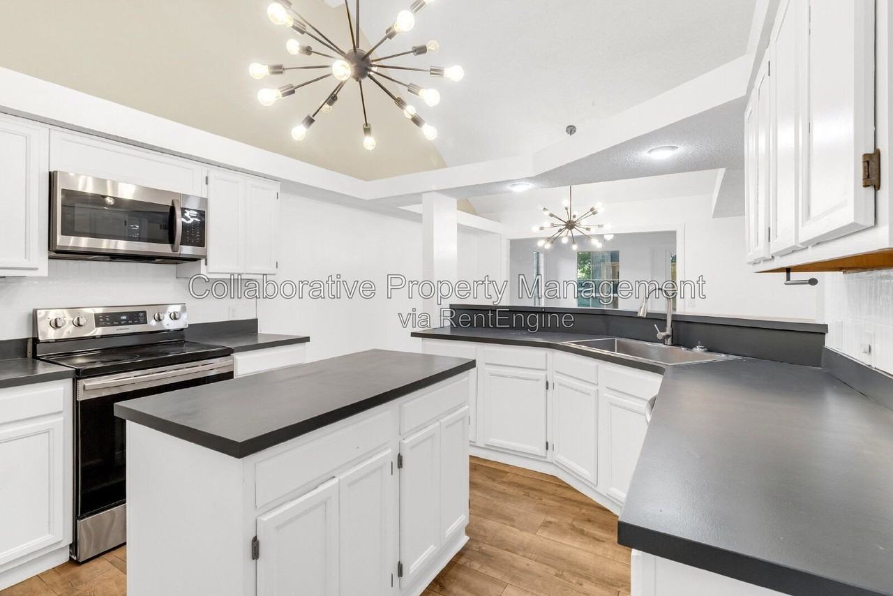 6 English Saddle Ct - Photo 4 of 24