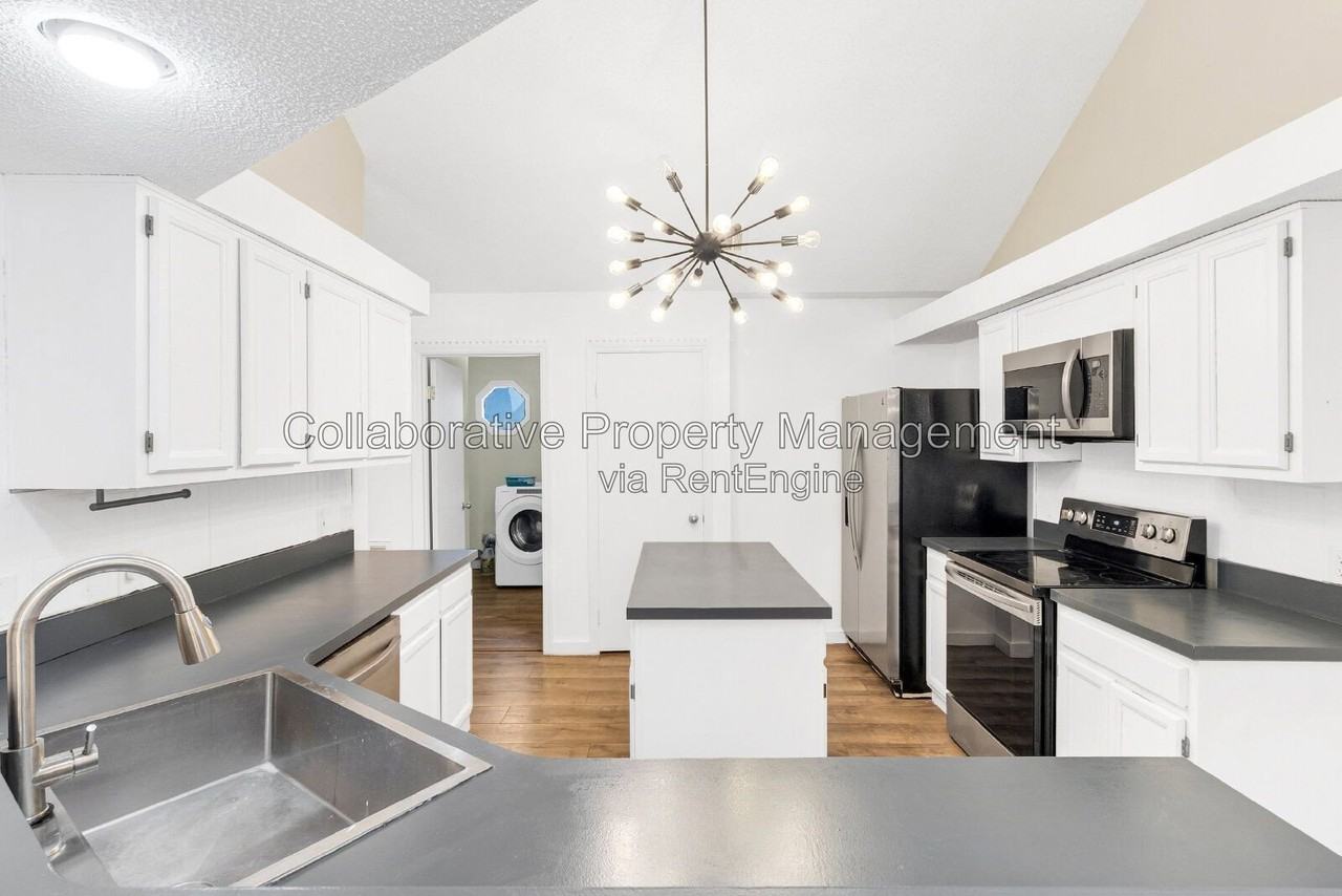 6 English Saddle Ct - Photo 6 of 24