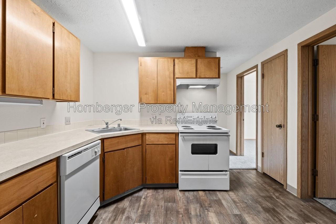 2307 W Cleveland Ave #1 - Photo 3 of 20