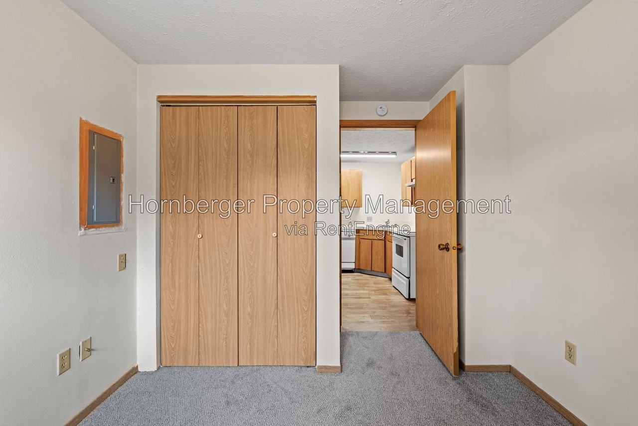 2307 W Cleveland Ave #1 - Photo 5 of 20