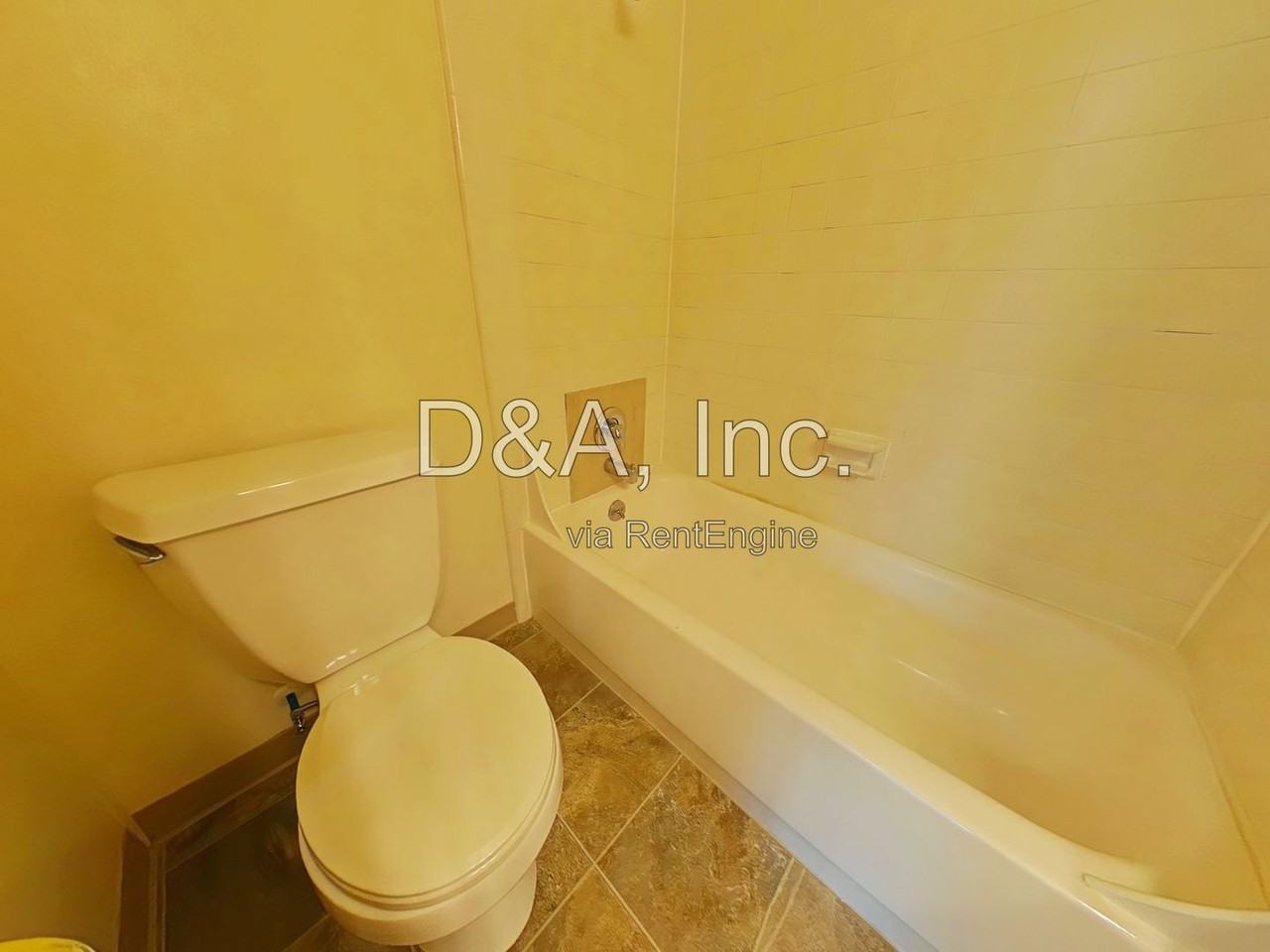 1025 Nw 26th St - Photo 7 of 10