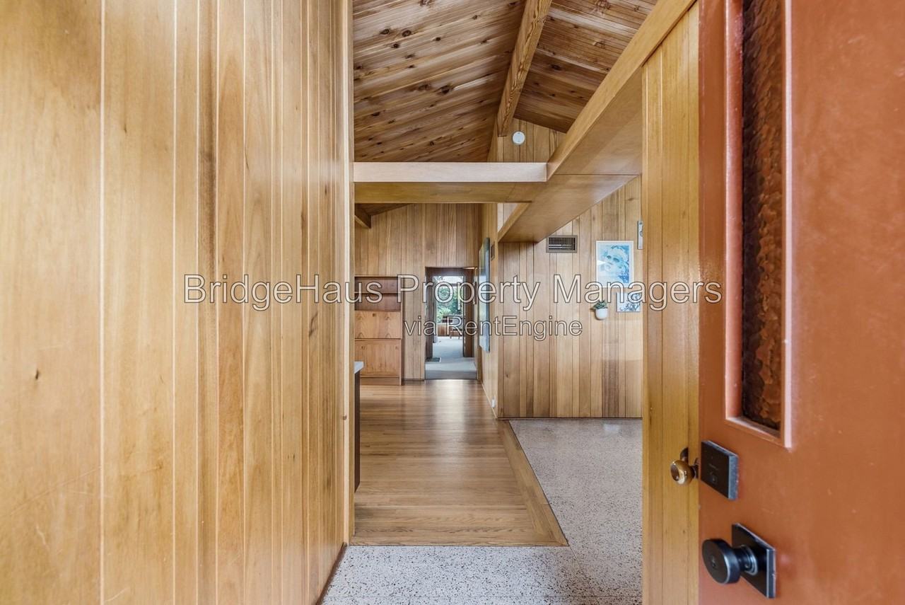 1541 Garrison Pl - Photo 5 of 50