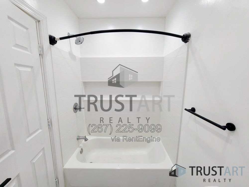 4917 Greene St #1 - Photo 6 of 15