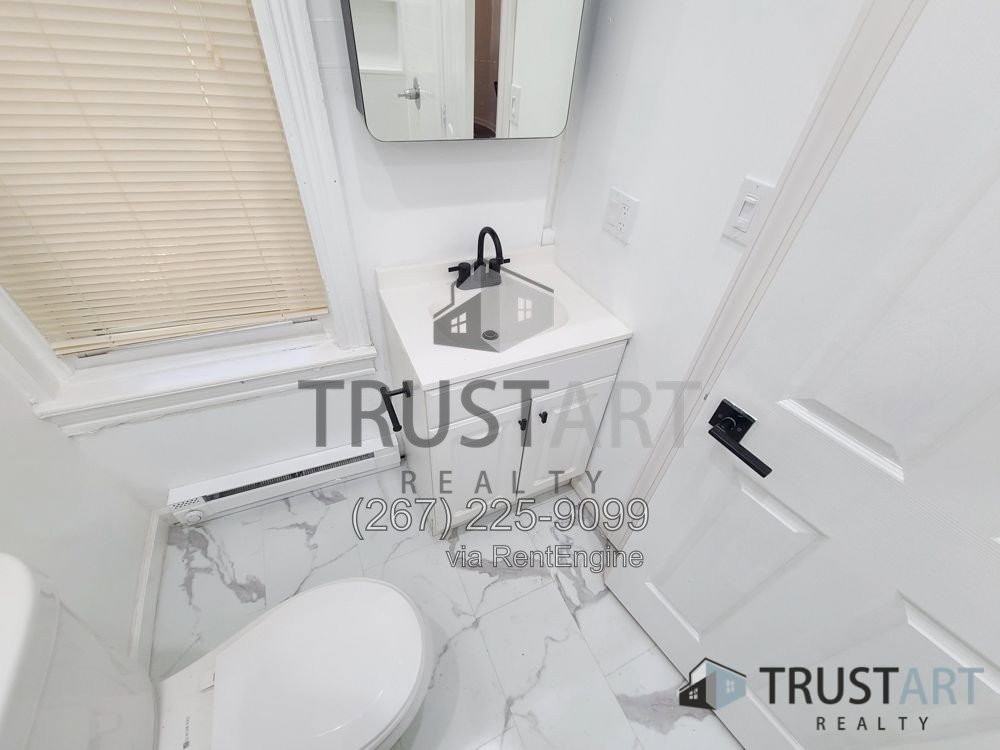4917 Greene St #1 - Photo 7 of 15