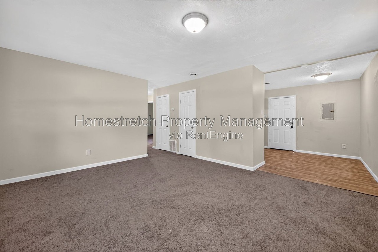 6 Amelia Dr - Photo 7 of 31
