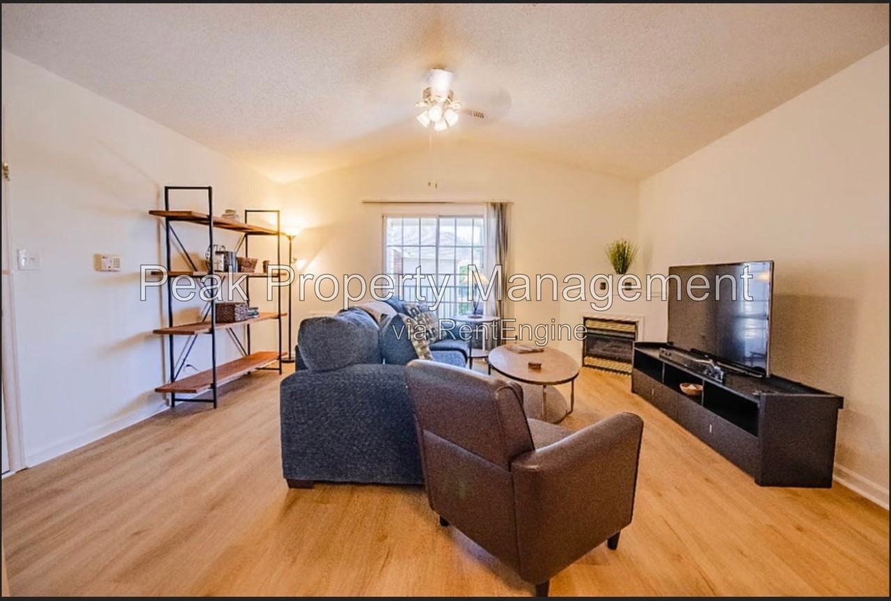 820 Brassie Ln #M - Photo 2 of 12