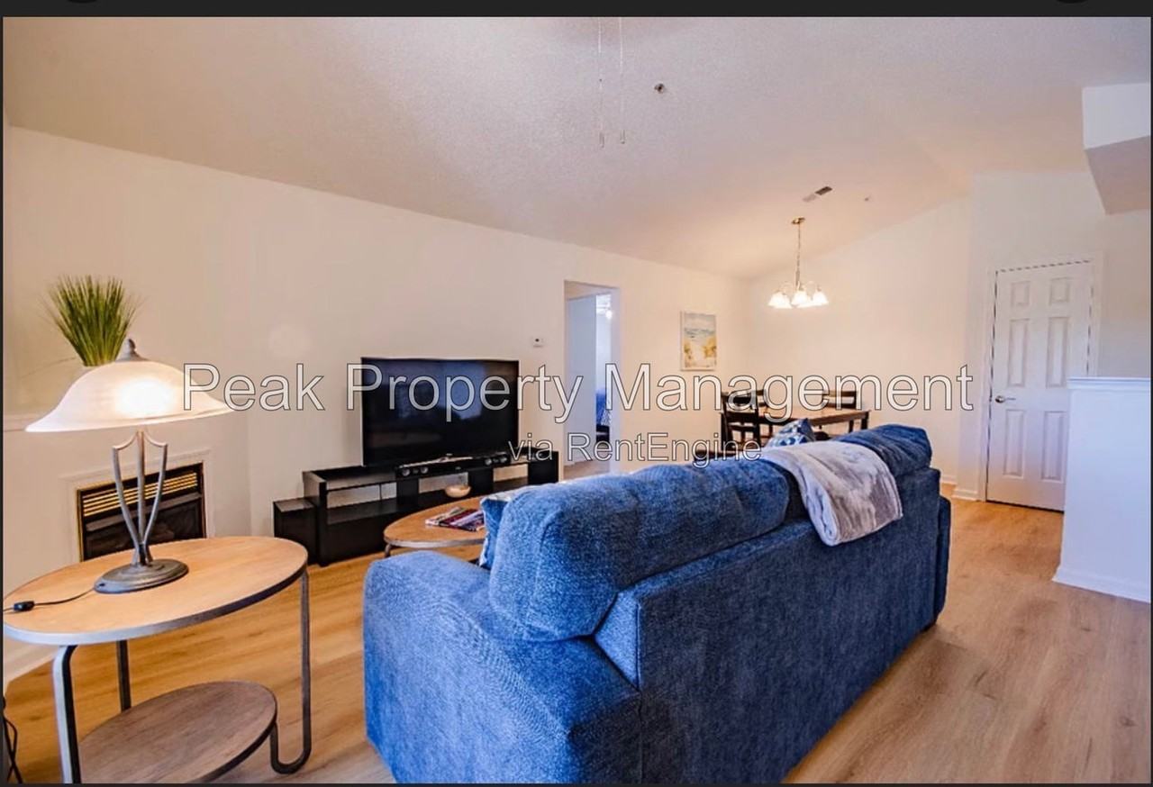 820 Brassie Ln #M - Photo 3 of 12