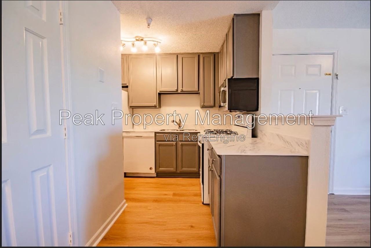 820 Brassie Ln #M - Photo 6 of 12