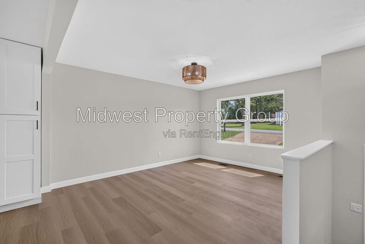 13 S Perry Cir - Photo 5 of 42
