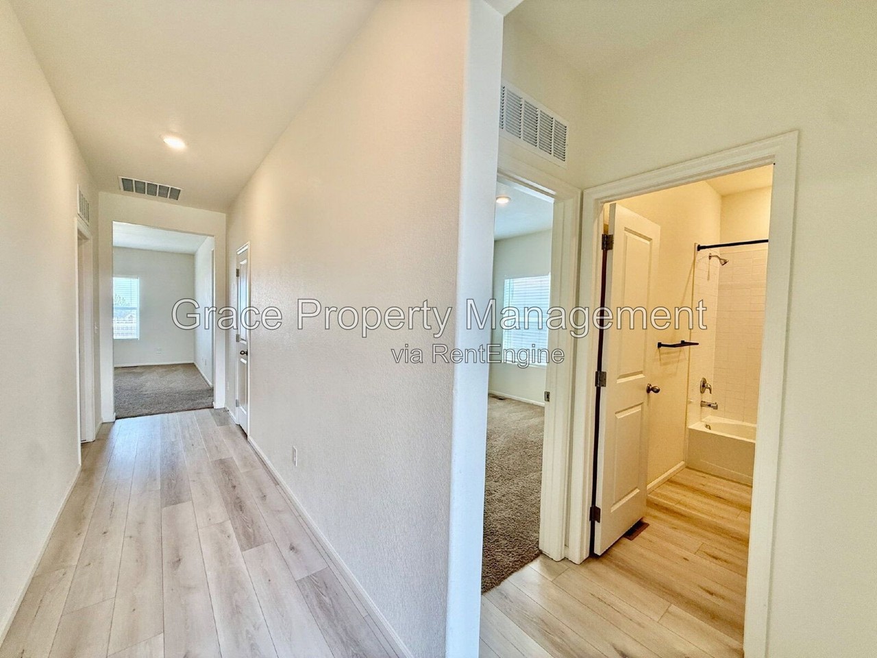 524 Jordan St - Photo 2 of 21
