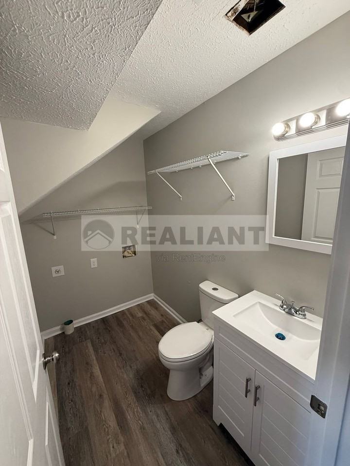 31 Hurley St #15 - Photo 5 of 12