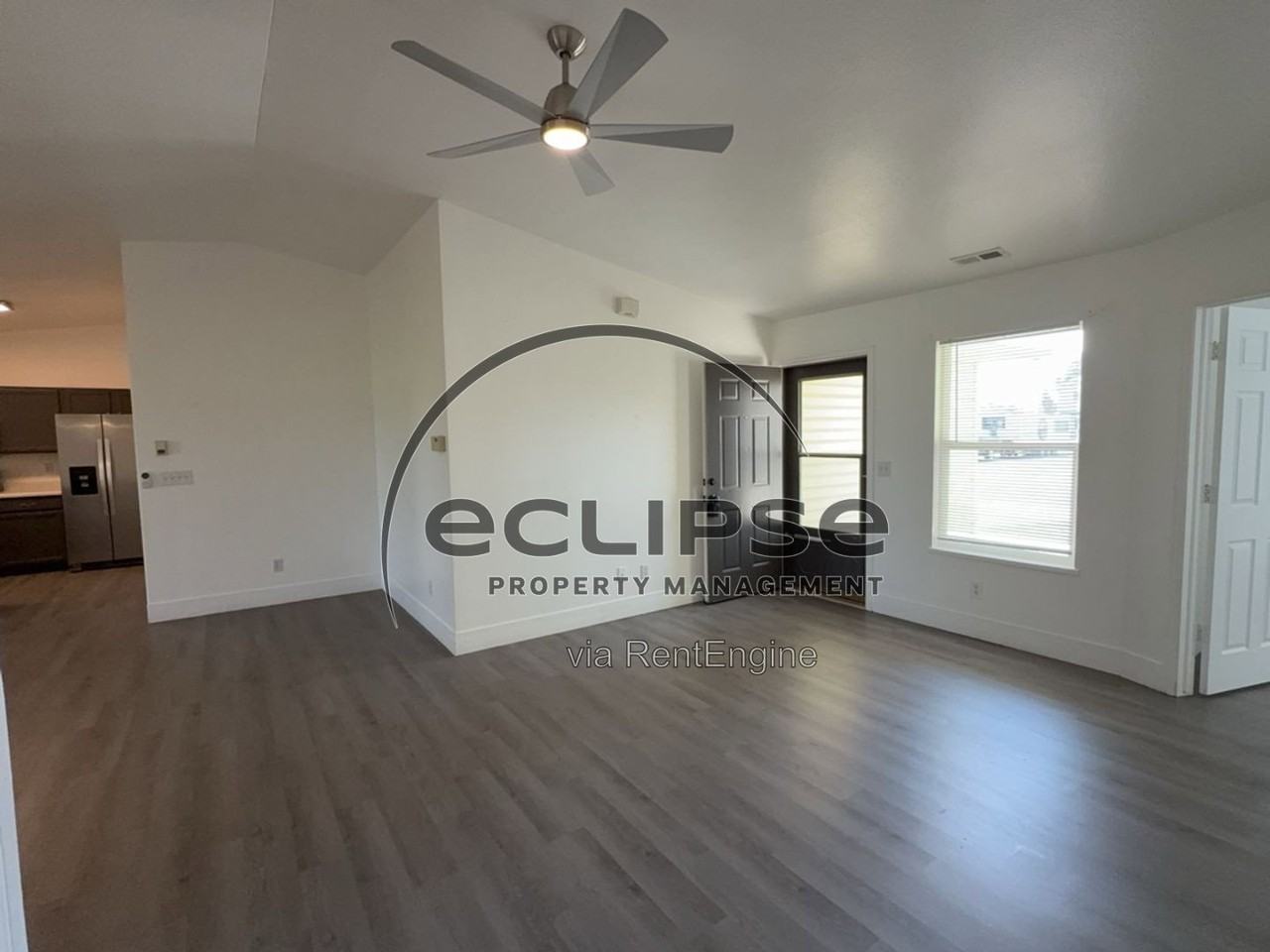 560 Huntington Point Ln - Photo 6 of 45