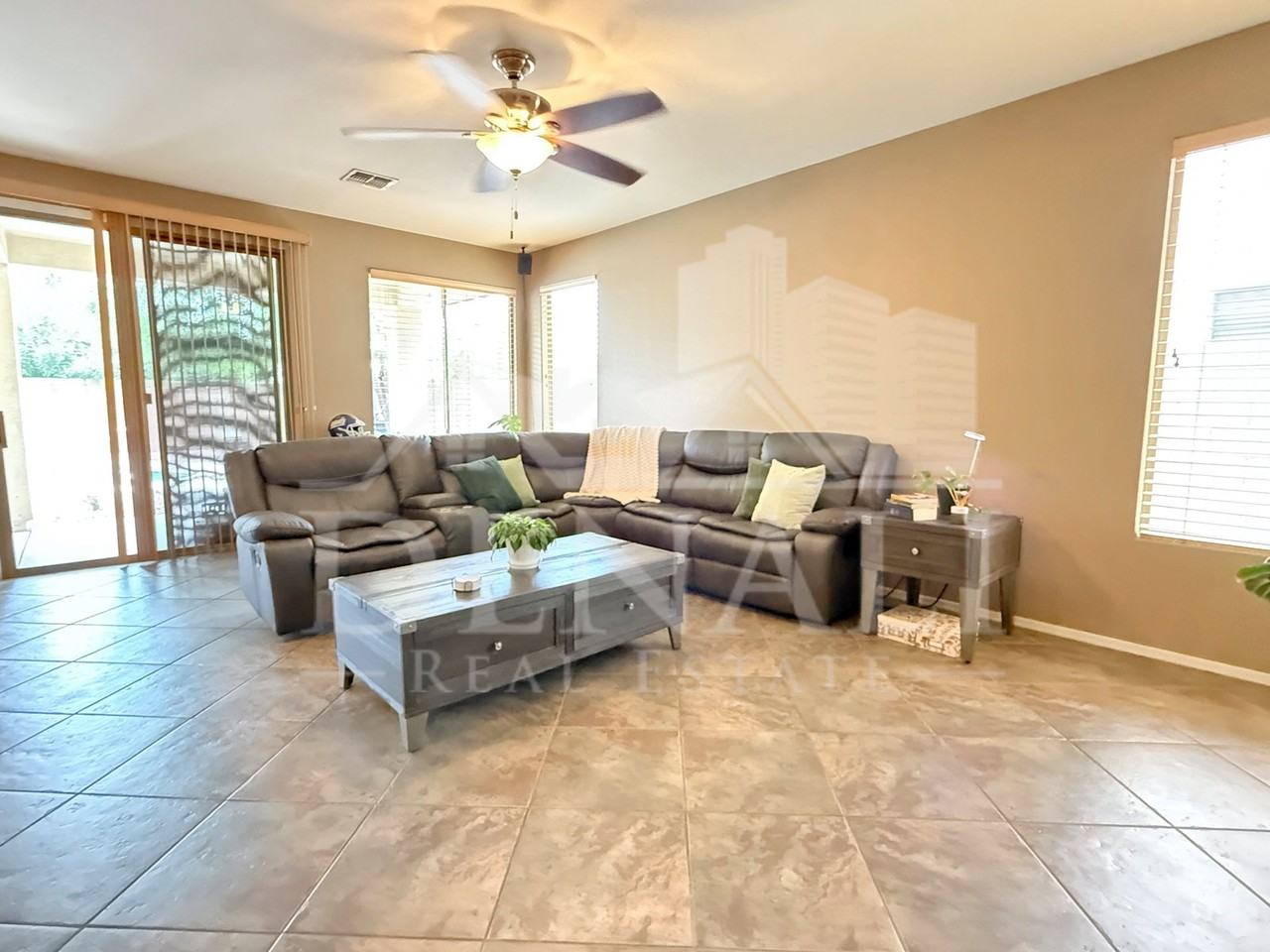 3622 E Morning Star Ln - Photo 3 of 19
