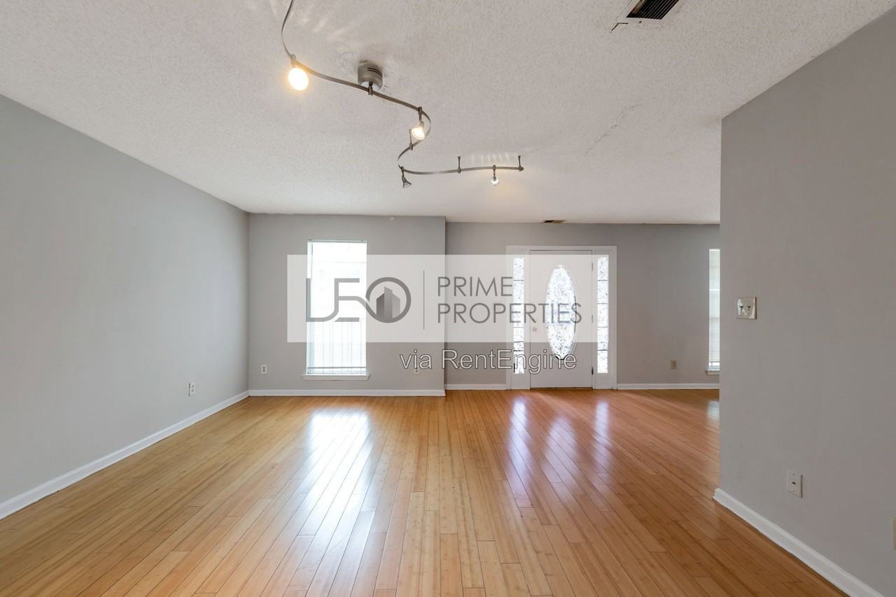 1072 Victory Dr Sw - Photo 4 of 24