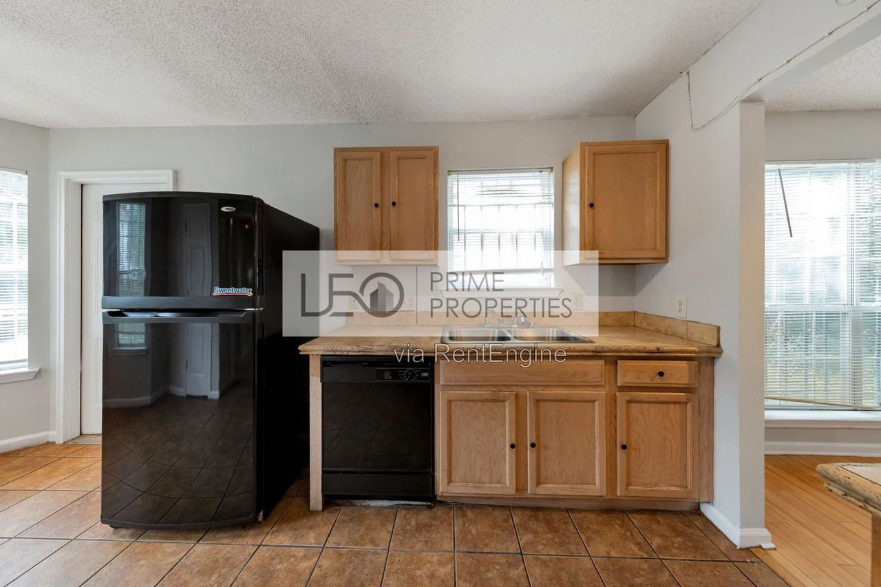 1072 Victory Dr Sw - Photo 5 of 24
