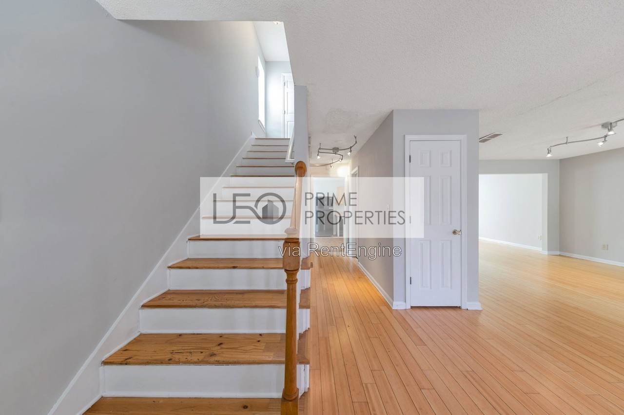 1072 Victory Dr Sw - Photo 7 of 24