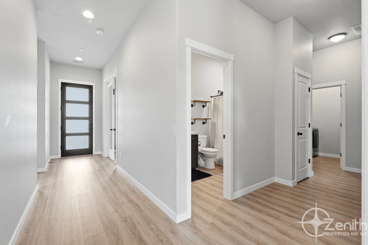2225 Ne 82nd St - Photo 3 of 45