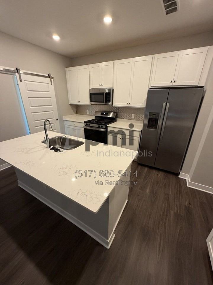 1225 Langham St - Photo 4 of 14