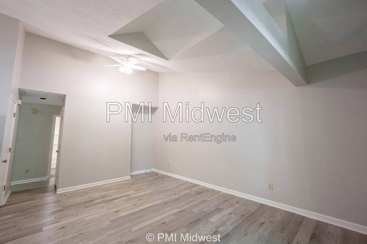 100 E King St - Photo 5 of 24