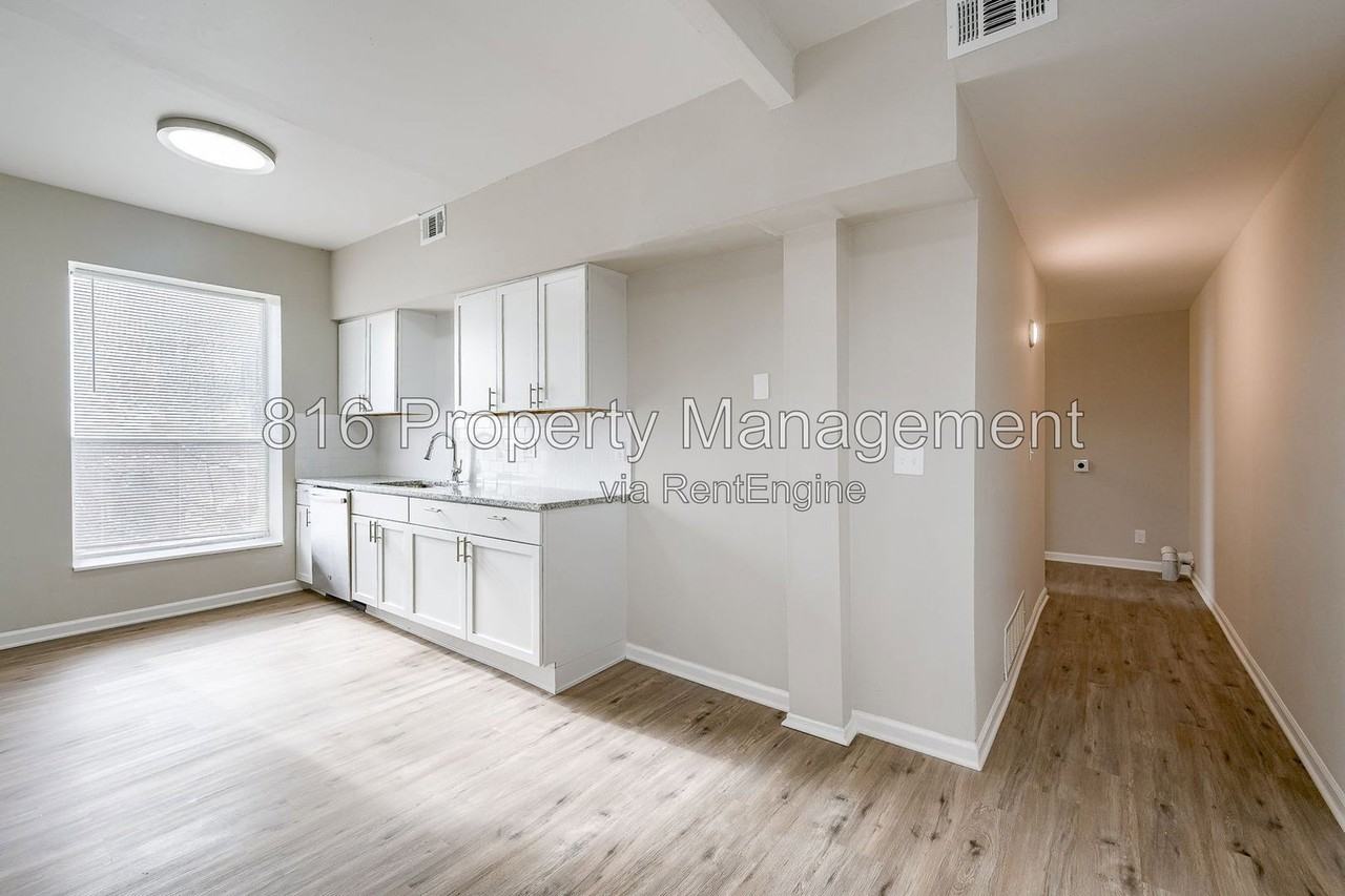 301 Benton Blvd #4 - Photo 6 of 20