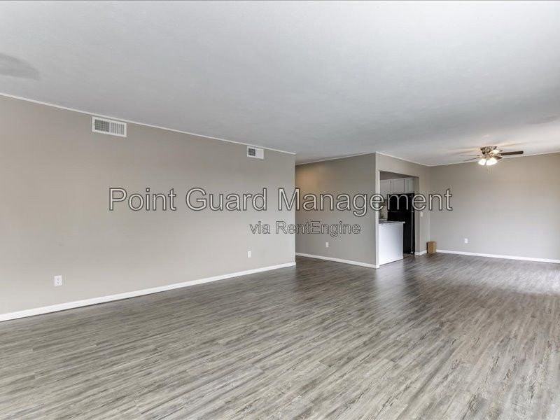 1945 N Porter Ave #260 - Photo 5 of 40