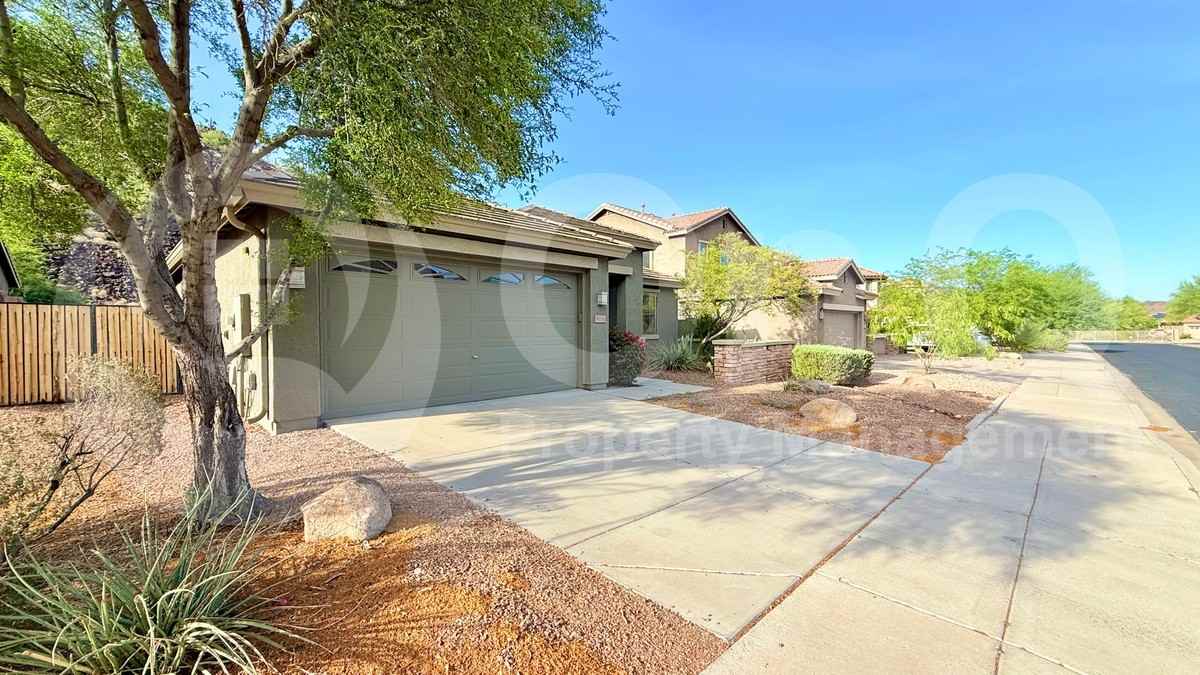 5930 W Spur Dr - Photo 3 of 50