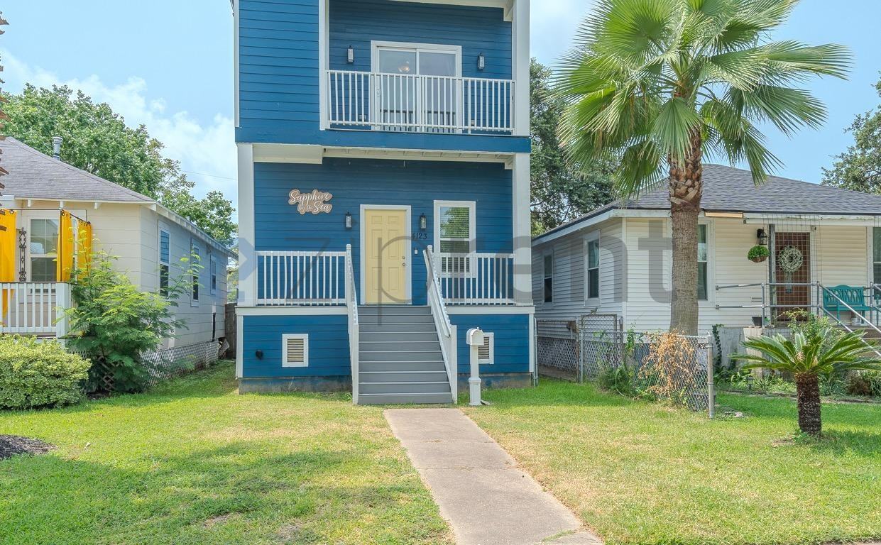 4123 Avenue M 1/2 - Photo 2 of 29