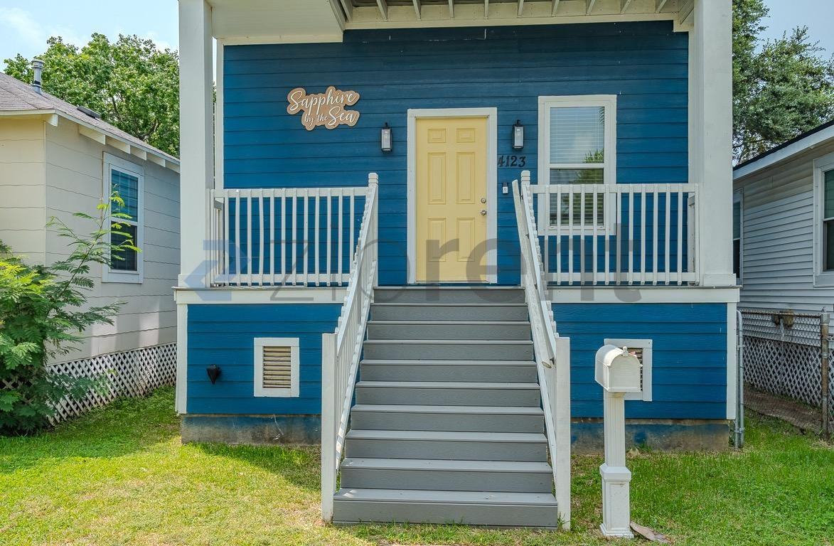 4123 Avenue M 1/2 - Photo 4 of 29