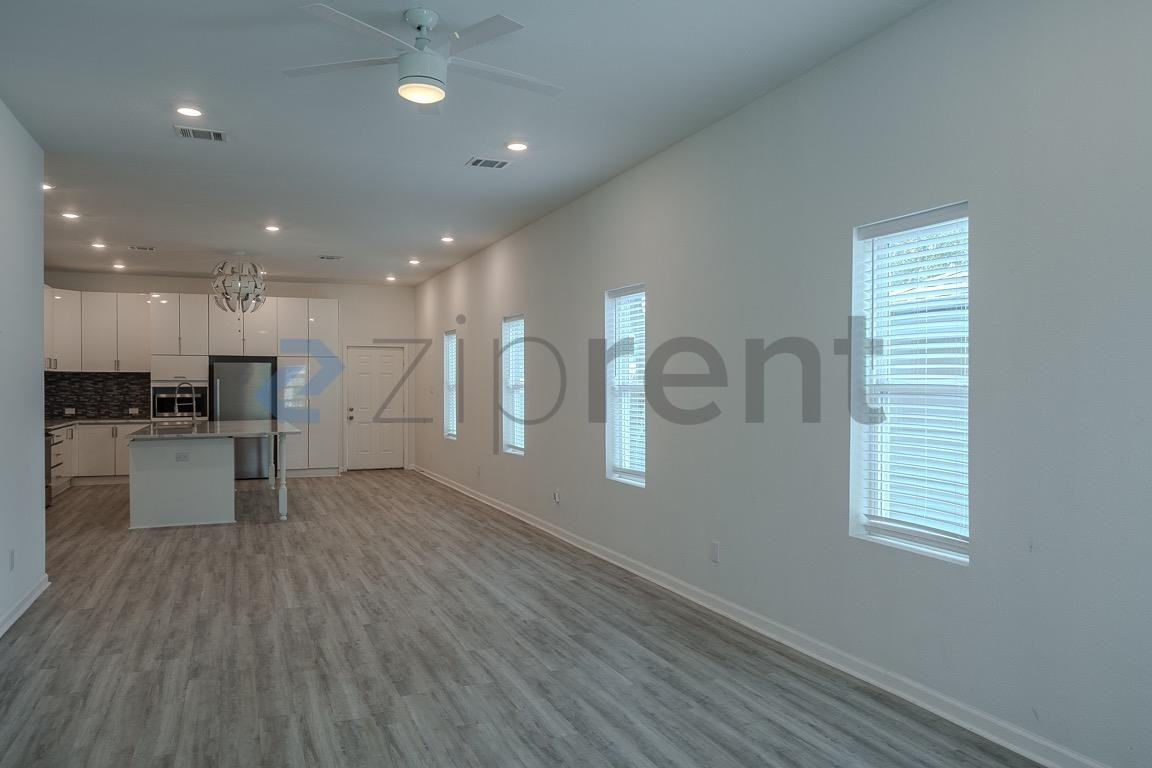 4123 Avenue M 1/2 - Photo 6 of 29