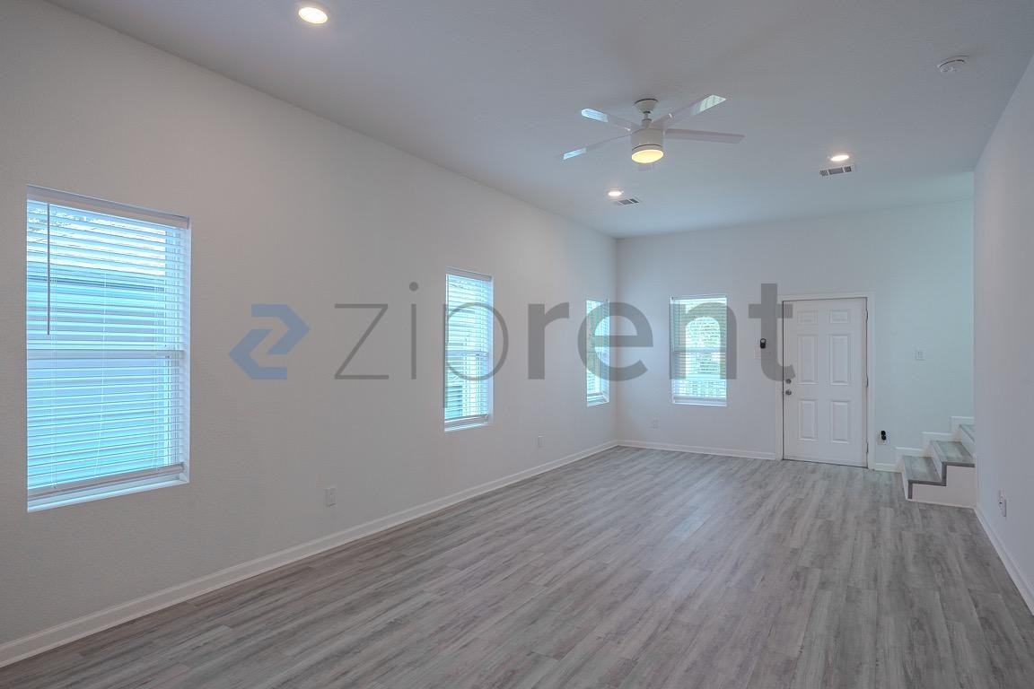 4123 Avenue M 1/2 - Photo 7 of 29