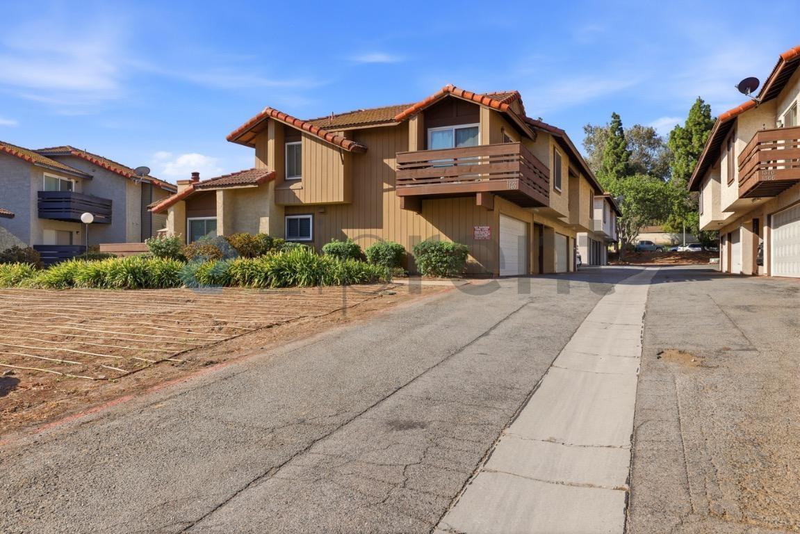 1356 Brentwood Cir #B - Photo 2 of 29