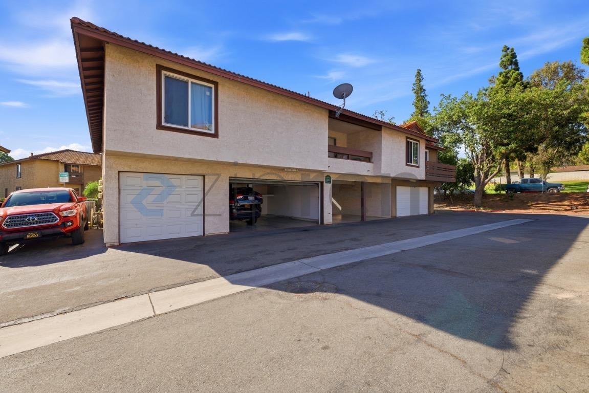 1356 Brentwood Cir #B - Photo 5 of 29