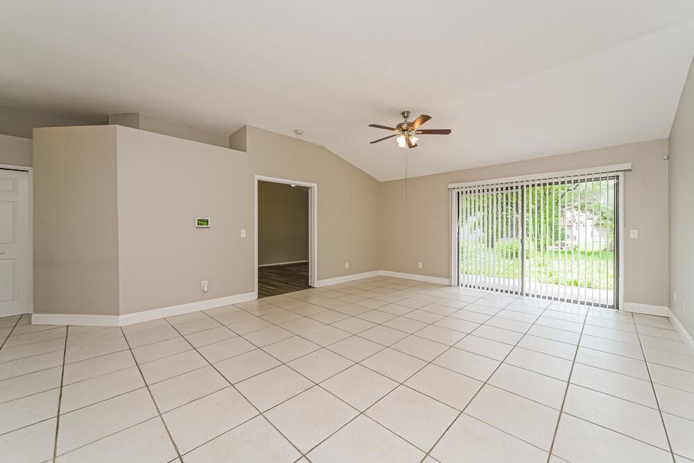 10119 Pink Carnation Ct - Photo 4 of 16