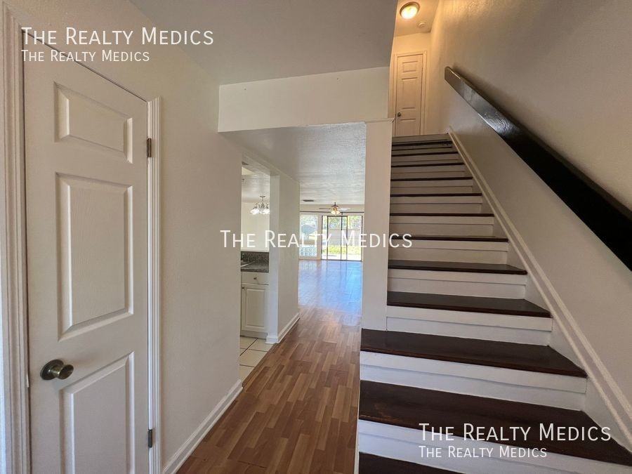 6061 Windhover Dr #10 - Photo 3 of 13