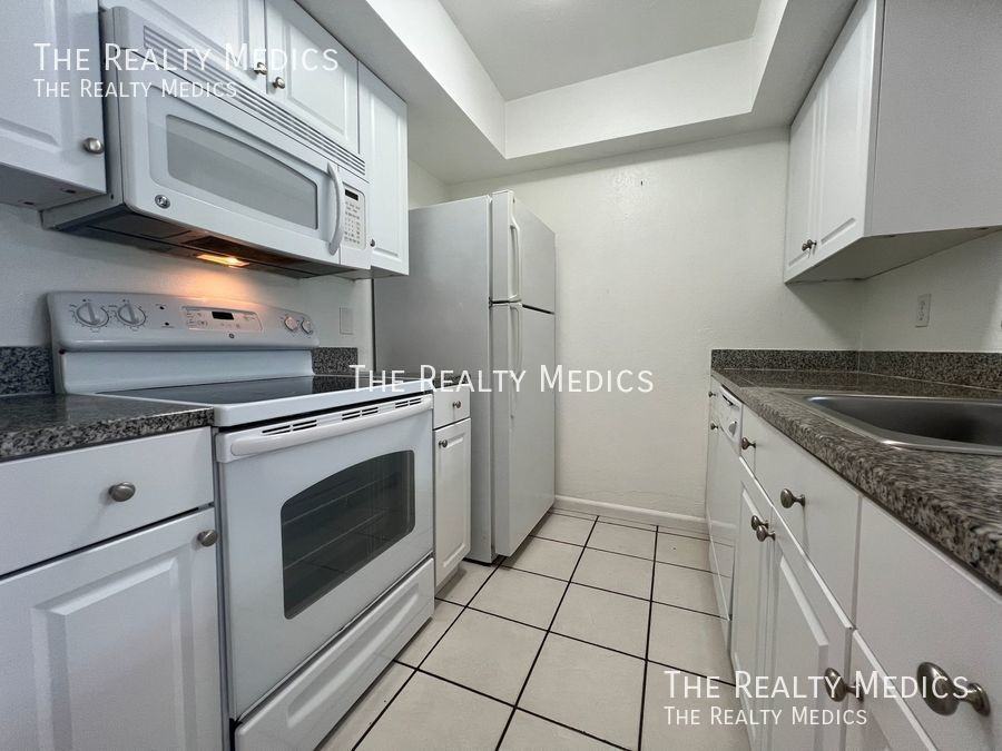 6061 Windhover Dr #10 - Photo 5 of 13