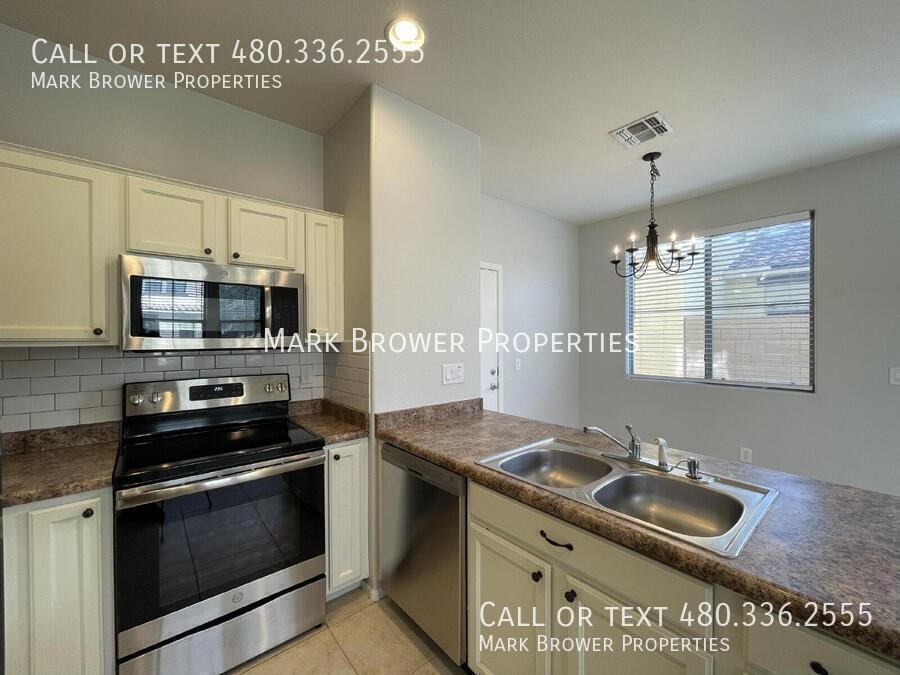 451 S Hawes Rd #77 - Photo 3 of 19