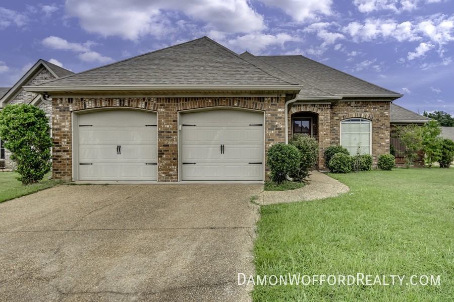114 Lennox Pl - Photo 2 of 48