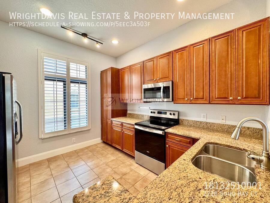 2218 Soho Bay Ct - Photo 4 of 23