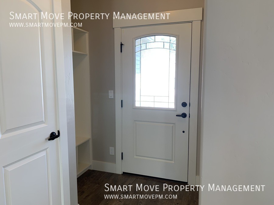 9445 W Woodland Dr - Photo 4 of 27