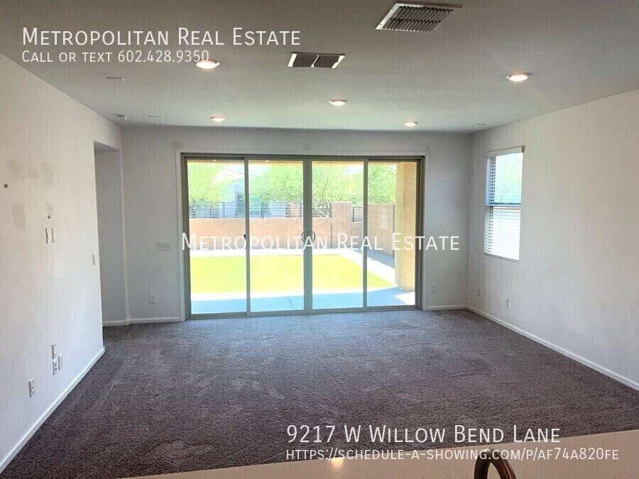 9217 W Willow Bend Ln - Photo 4 of 36