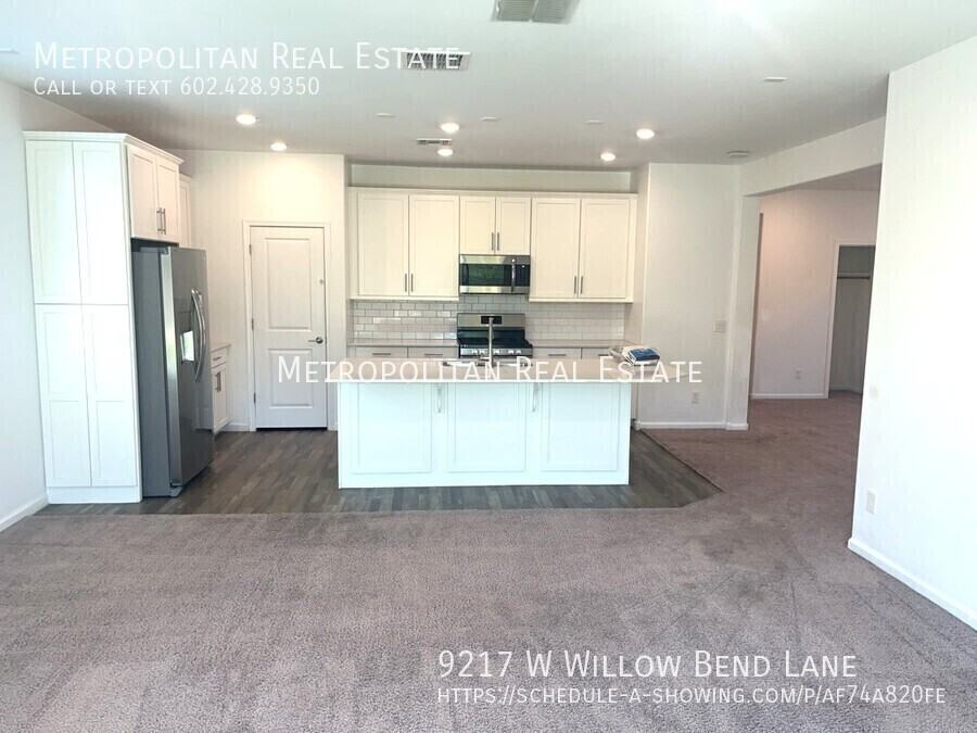9217 W Willow Bend Ln - Photo 5 of 36
