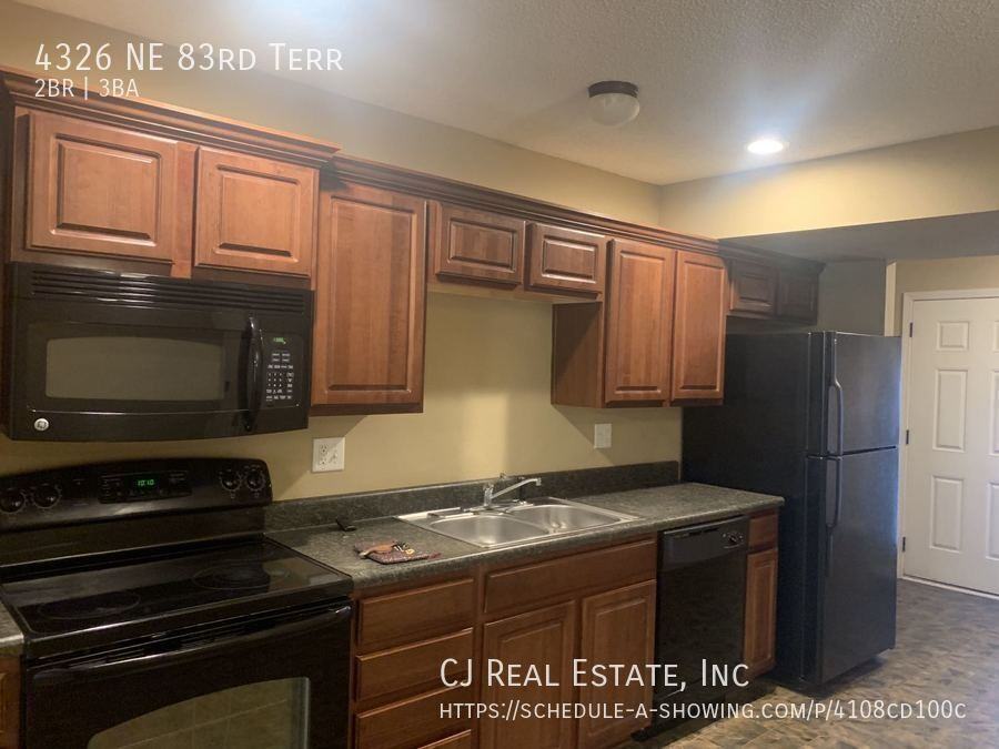 4326 Ne 83rd Ter - Photo 4 of 10