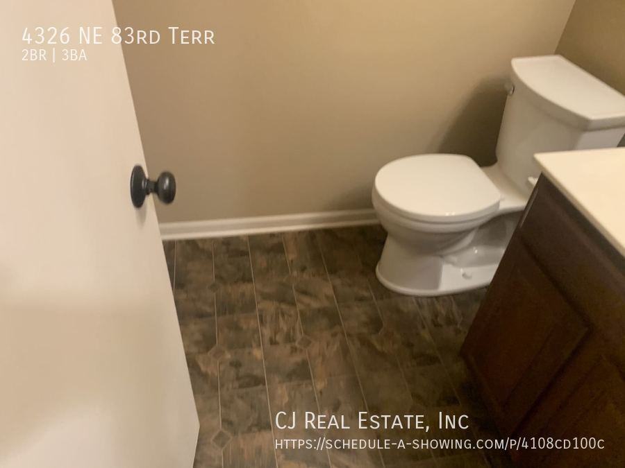 4326 Ne 83rd Ter - Photo 5 of 10