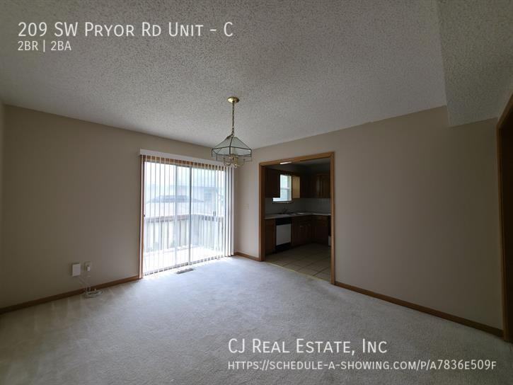 209 Sw Pryor Rd #C - Photo 4 of 9