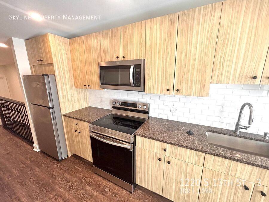 1220 S 13th St #3 - Photo 4 of 17