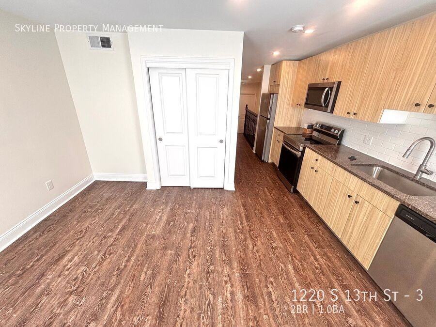 1220 S 13th St #3 - Photo 6 of 17