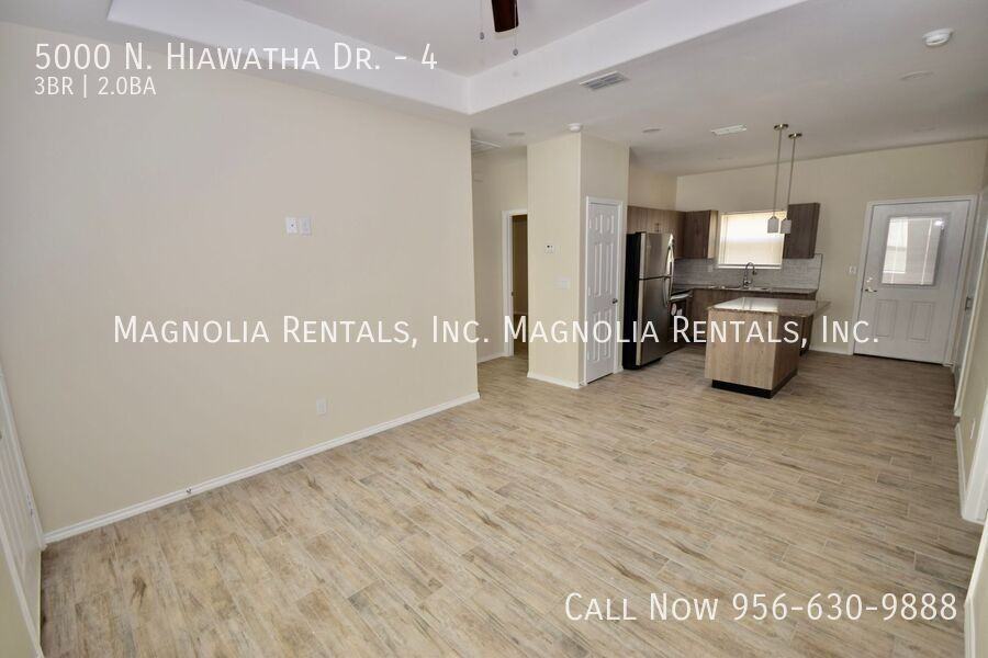 5000 N Hiawatha Dr #4 - Photo 4 of 15