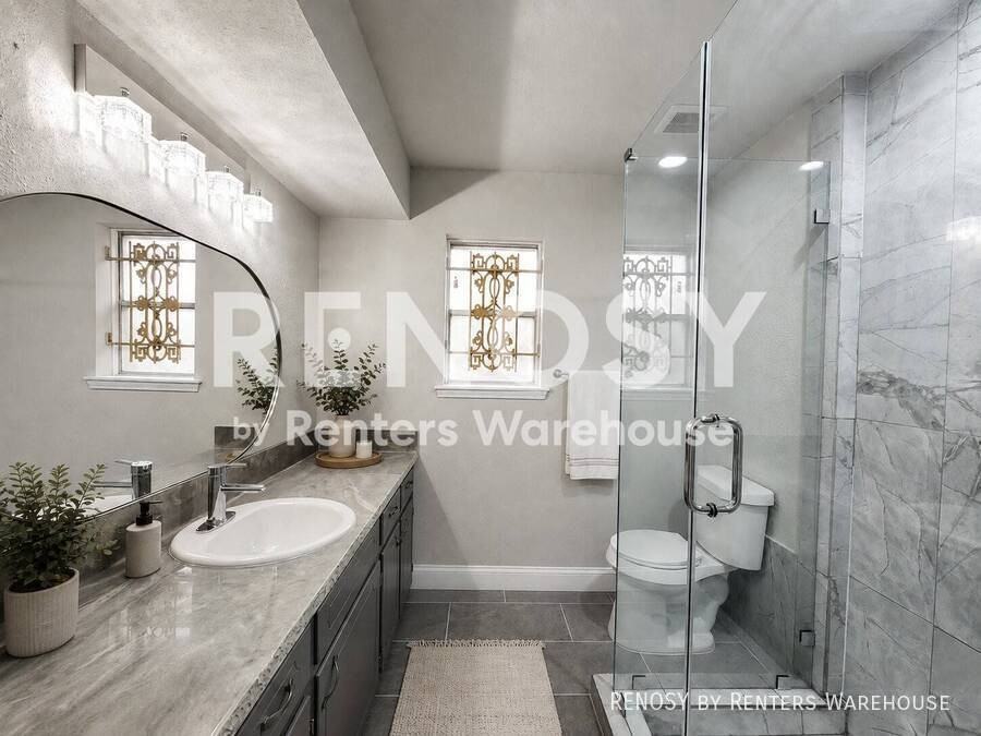 9750 Hillis St - Photo 6 of 37