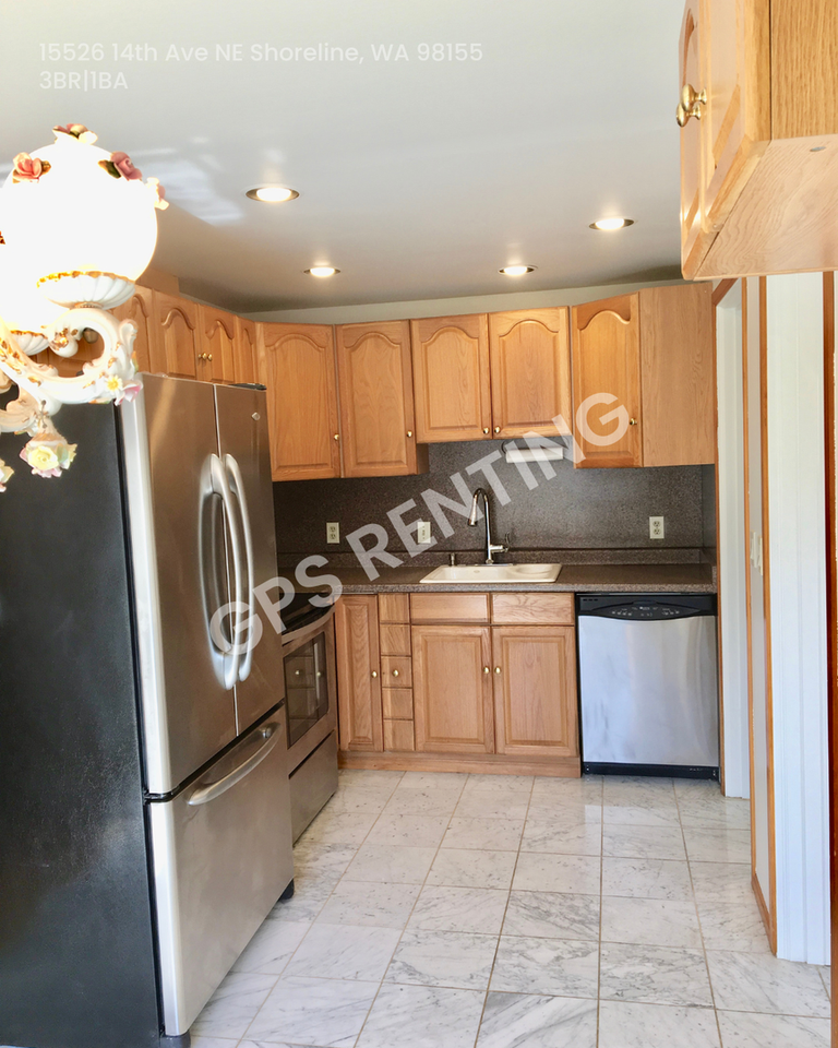 15526 14th Ave Ne - Photo 5 of 16