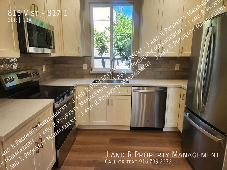 815 V St #817-1 - Photo 3 of 14